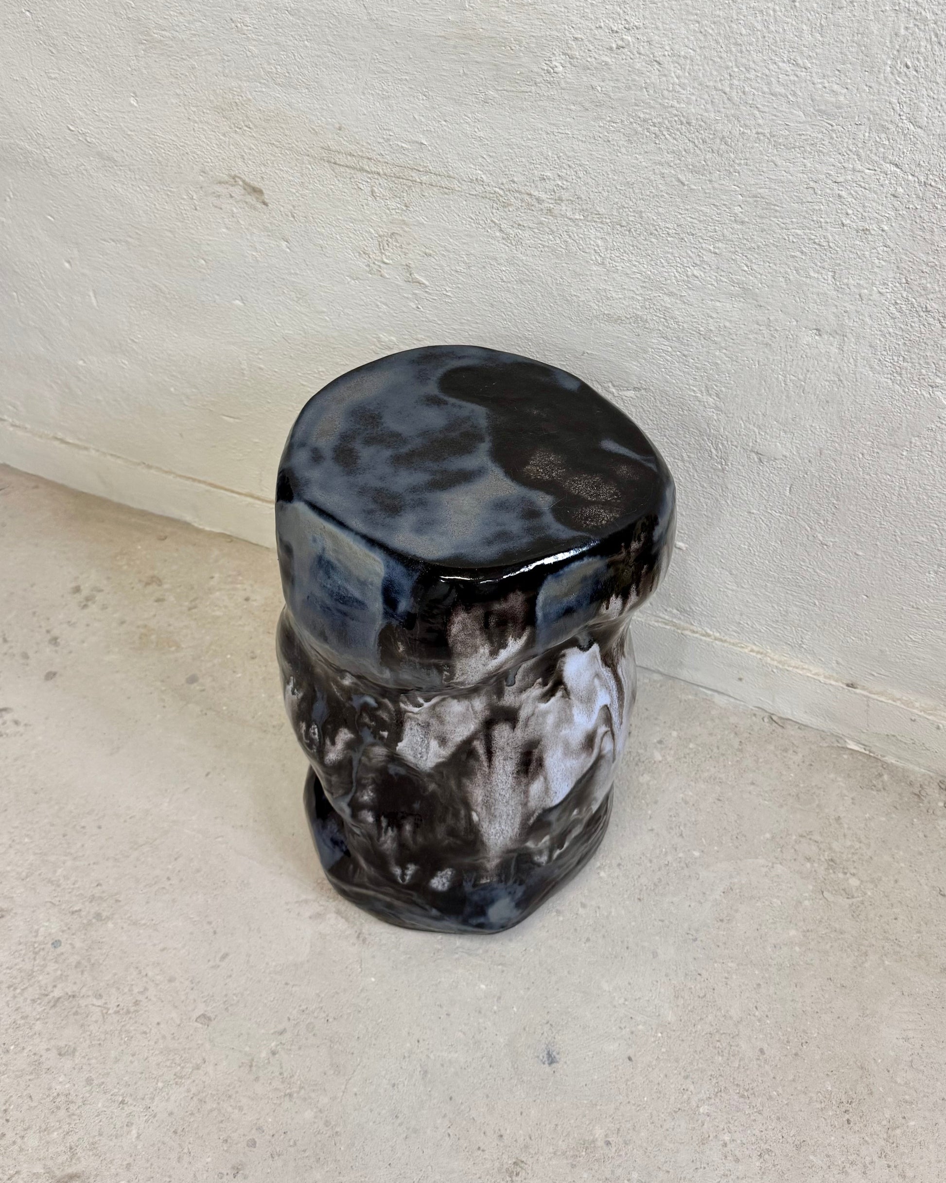ceramiczny stolik / ceramic table