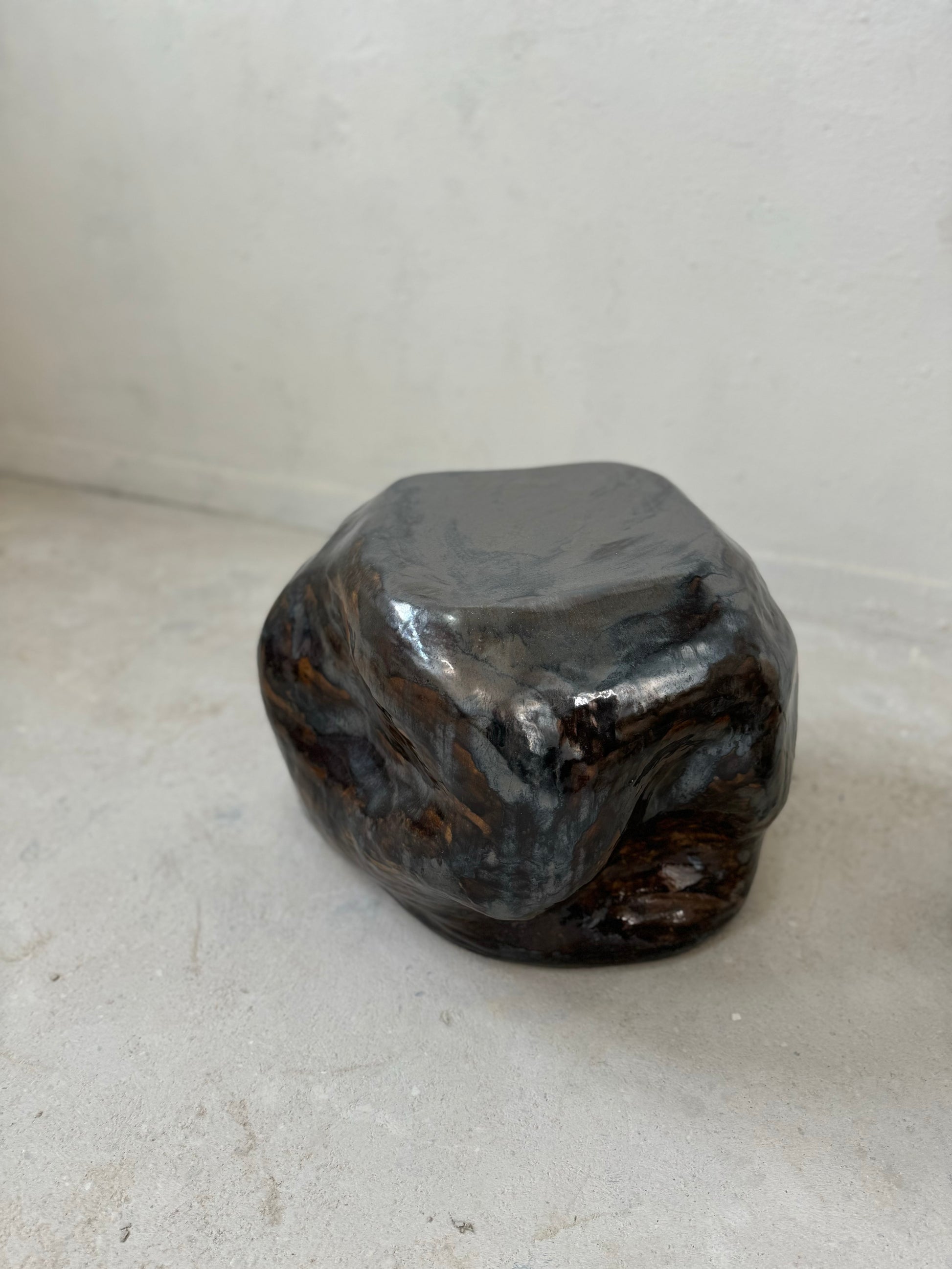 stolik ceramiczny / ceramic side table