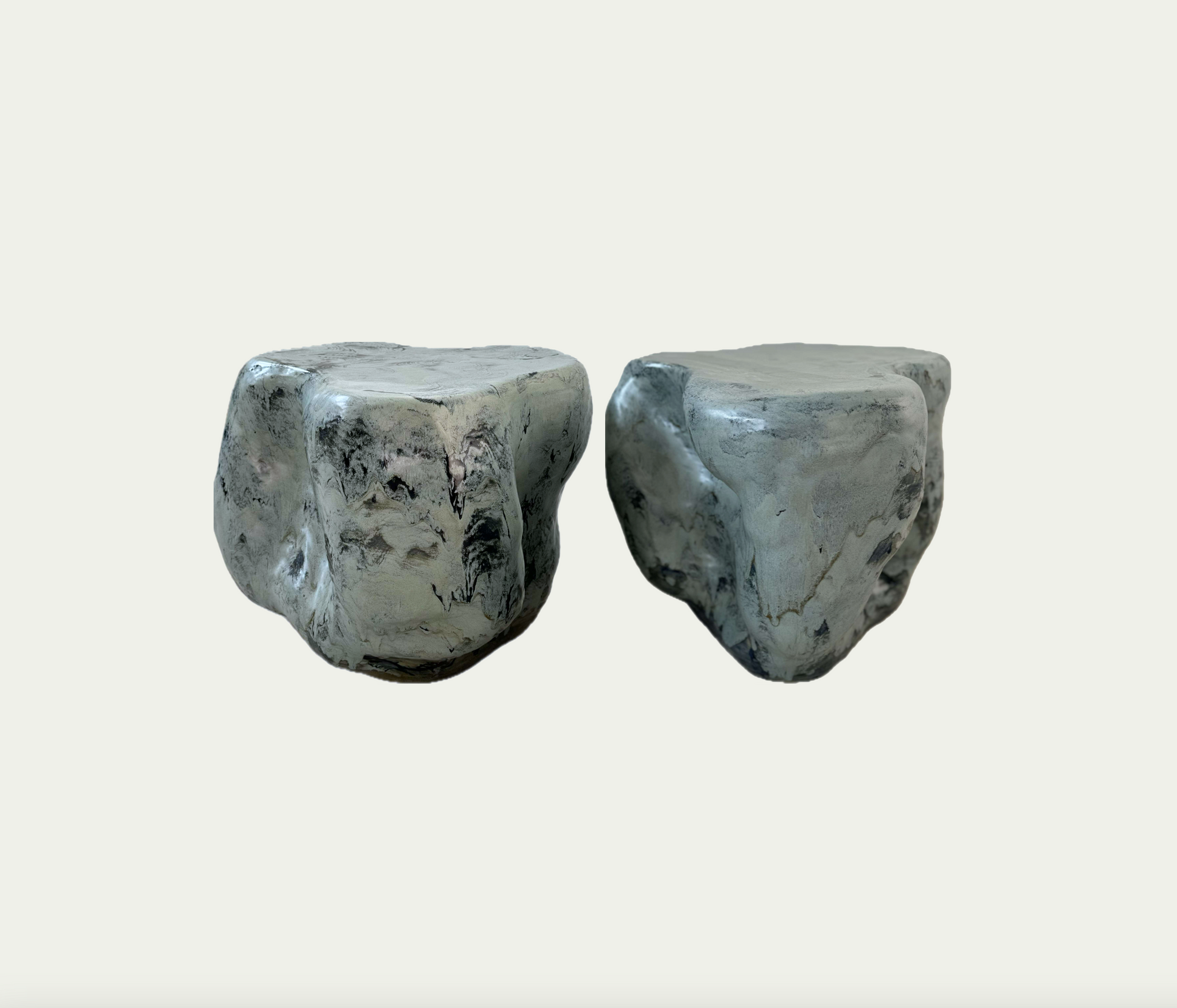 Zestaw dwóch ceramicznych stolików/ set of 2 ceramic tables